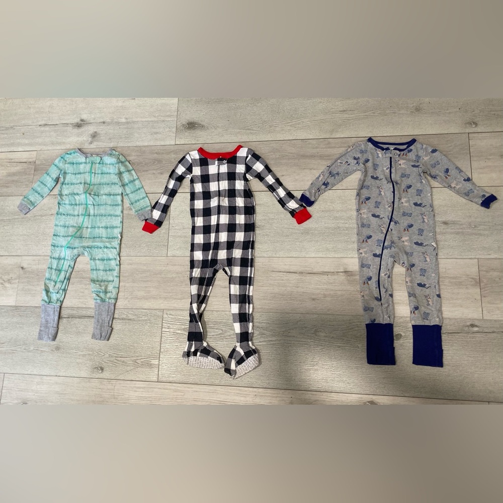 Black and White Checkered Kids One Piece Zip Up Long Sleeve 2T Bundle Sets